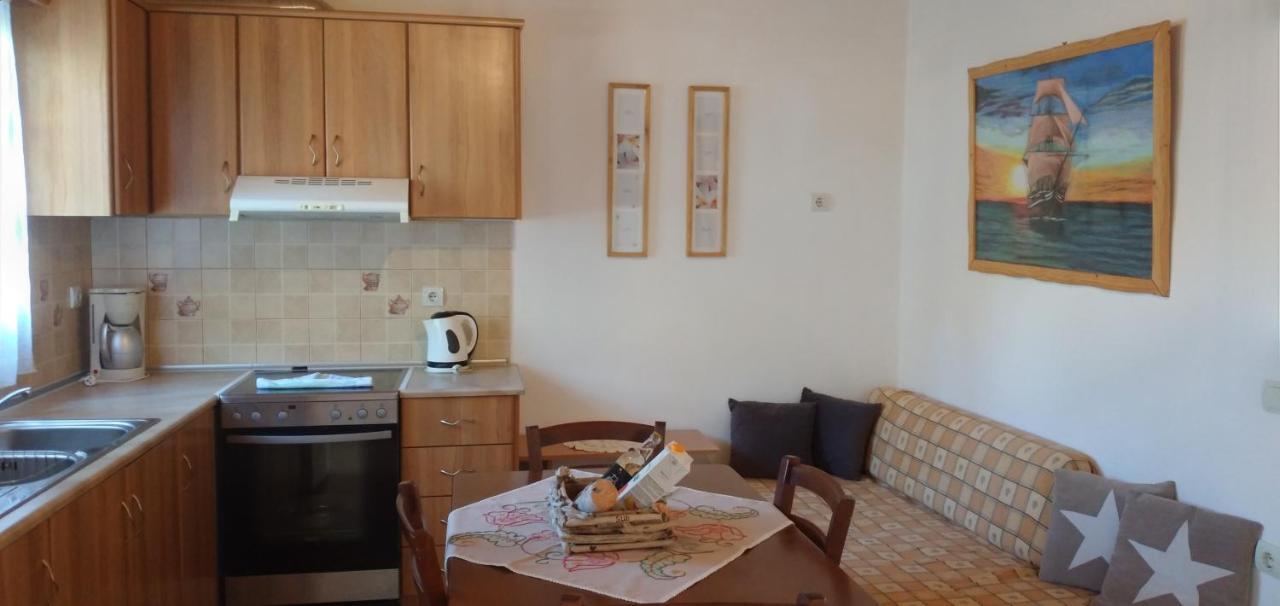 Athina Aparthotel *