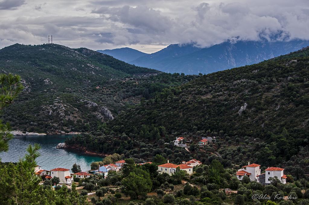 Athina