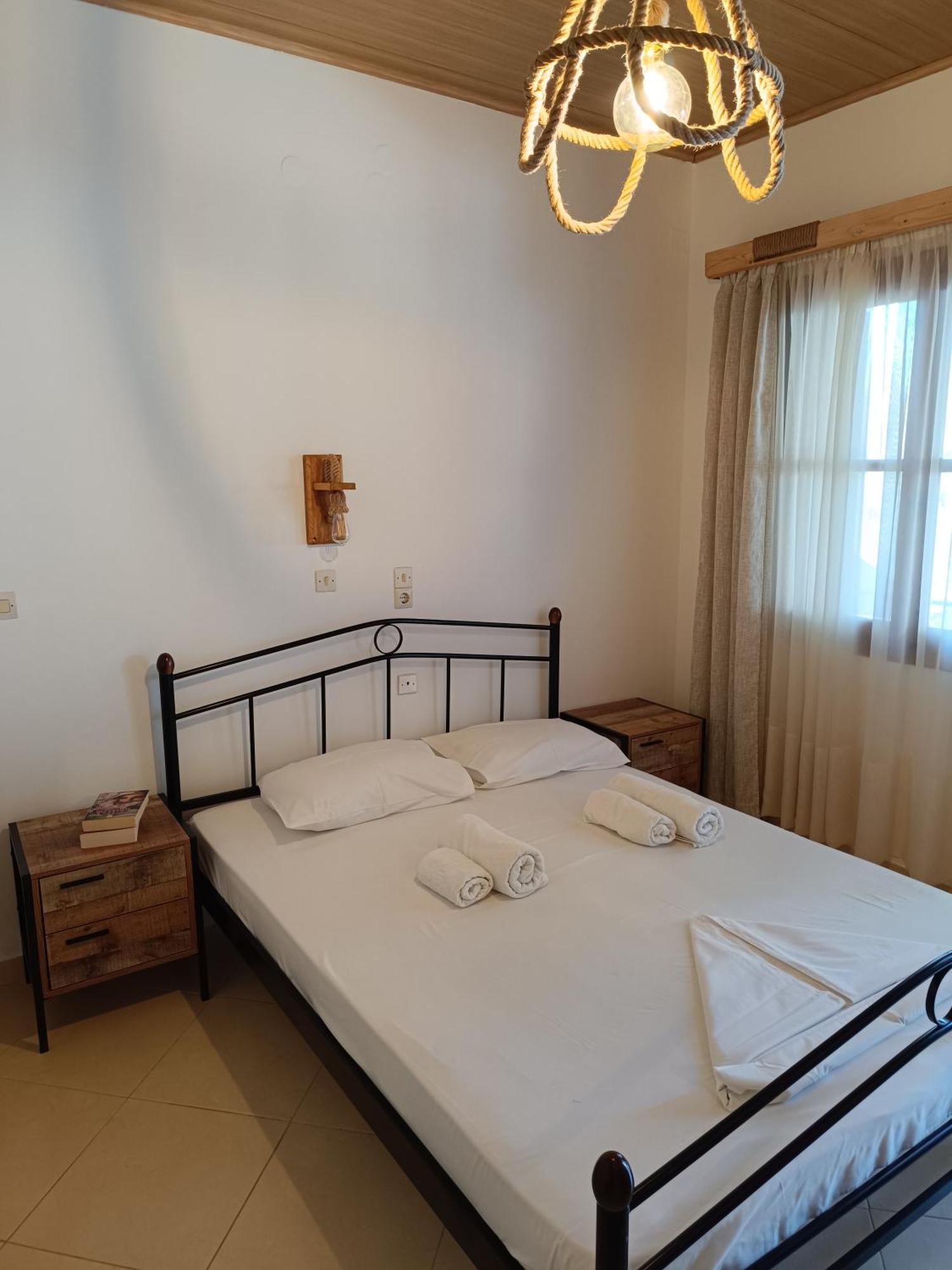 Athina Aparthotel *